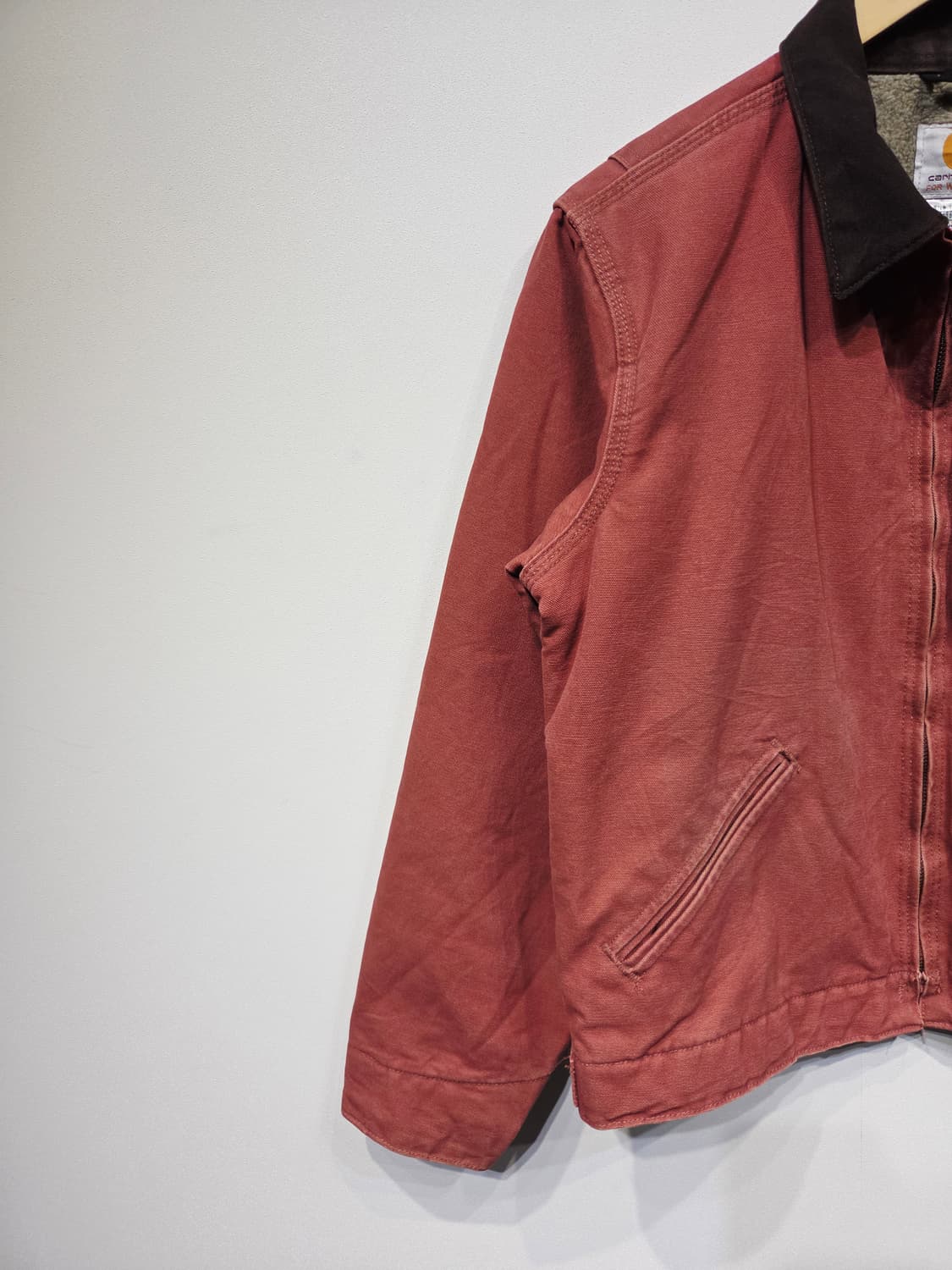 칼하트(Carhartt) 우먼스 셰르파 디트로이트 자켓 빈티지 로즈 상품이미지3