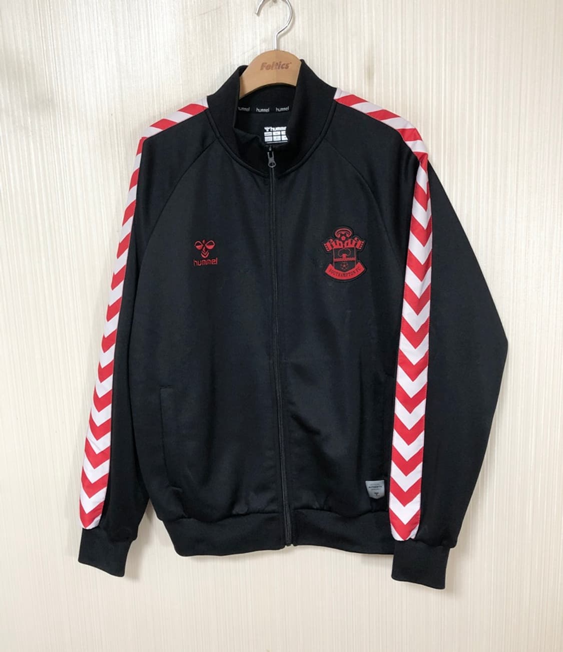 험멜 23-24 사우샘프턴FC 블랙 앤섬자켓 L(유럽) 상품이미지1