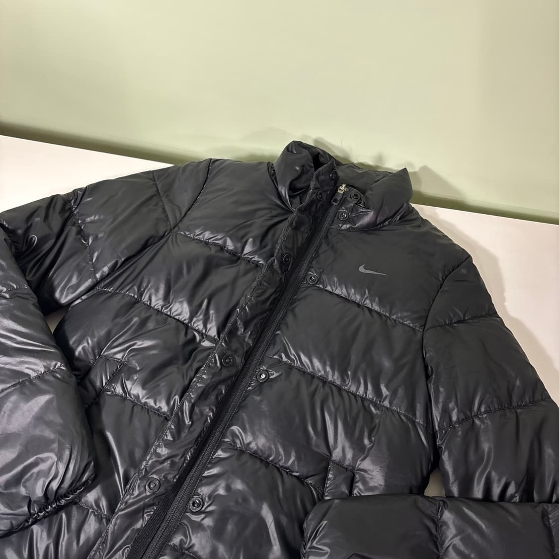 우먼M 나이키 블랙 덕다운 경량패딩 상품이미지2