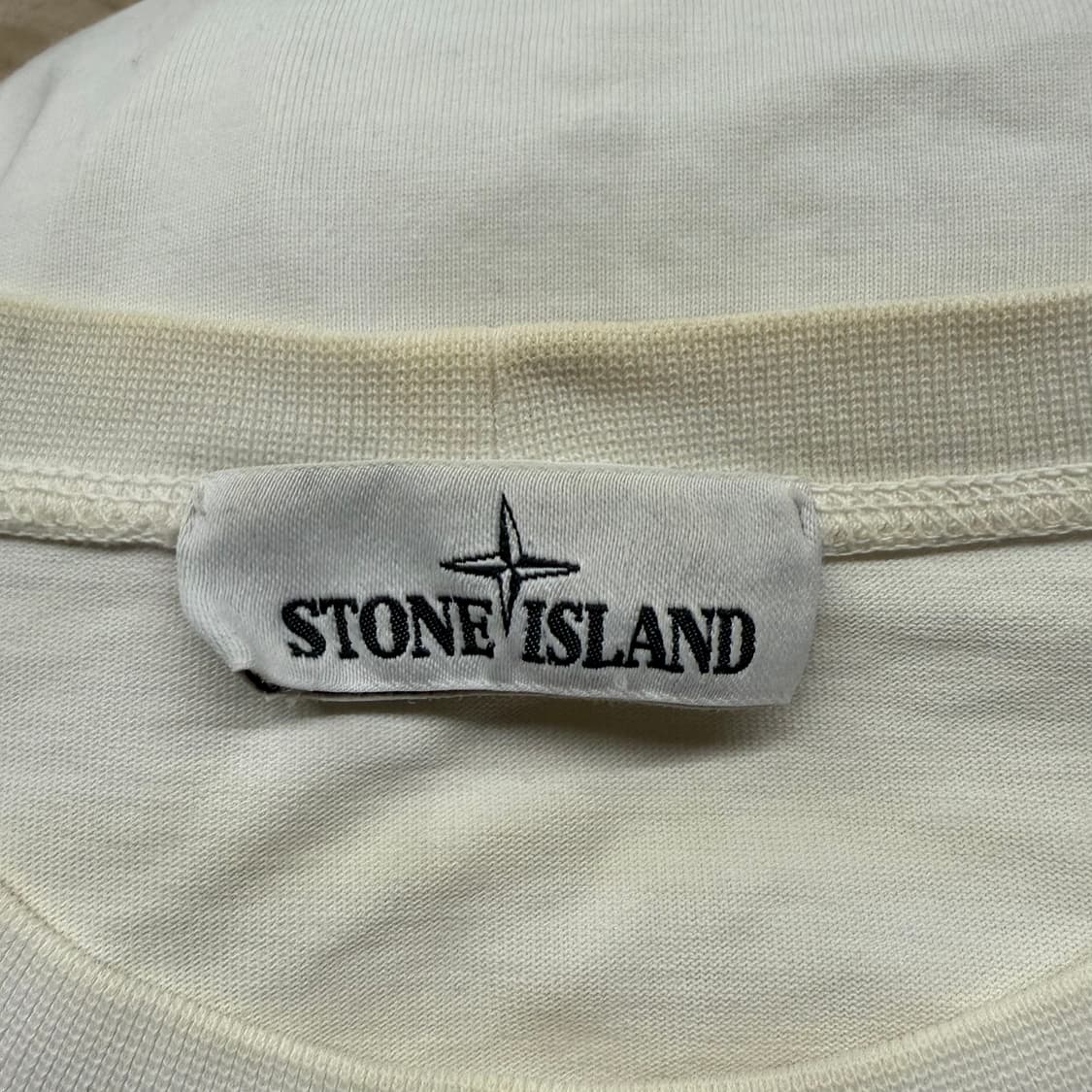 [정품/100] 스톤아일랜드 화이트 긴팔 티셔츠 b19 상품이미지5