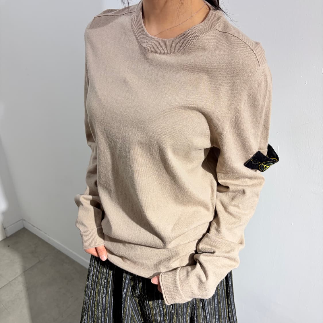 스톤아일랜드 베이지 크루넥 니트 상품이미지3