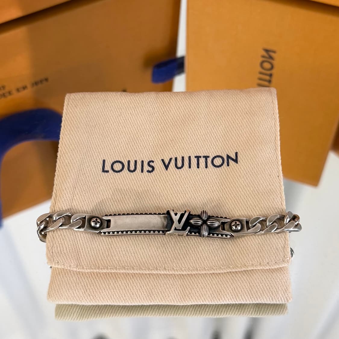 루이비통 LV 위스퍼 구르메트 팔찌 상품이미지3