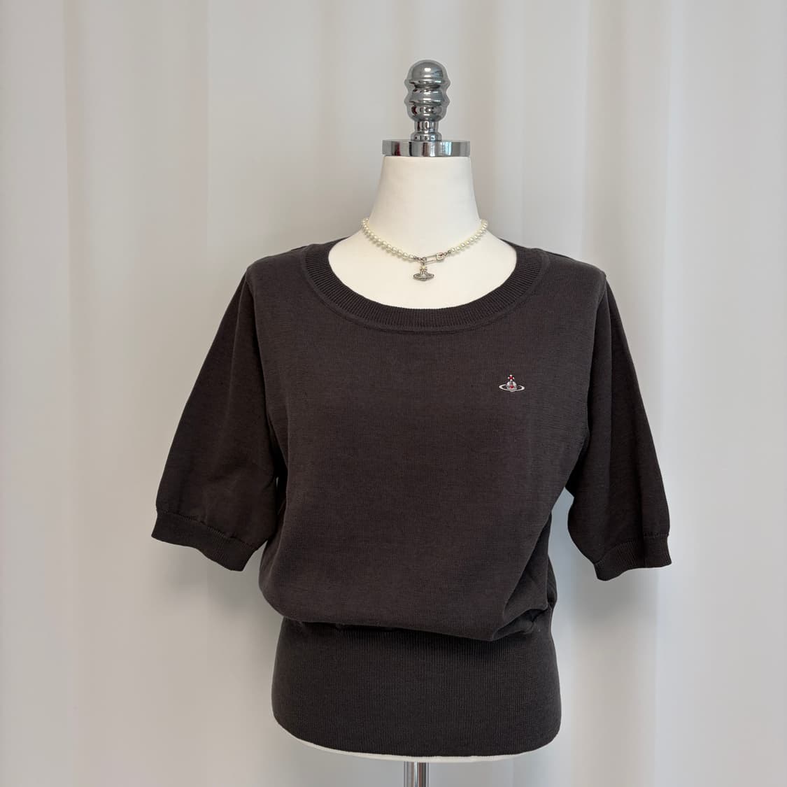비비안웨스트우드 유넥 반팔 니트 다크 그레이 상품이미지5