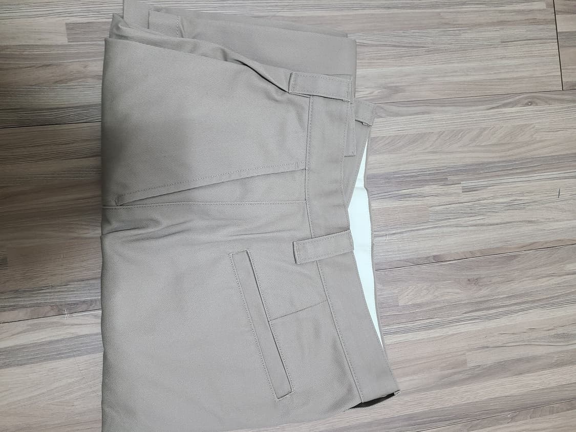 무신사스탠다드 헤비웨이트 CP 원 턱 롱 버뮤다 팬츠 [베이지] 32 상품이미지4