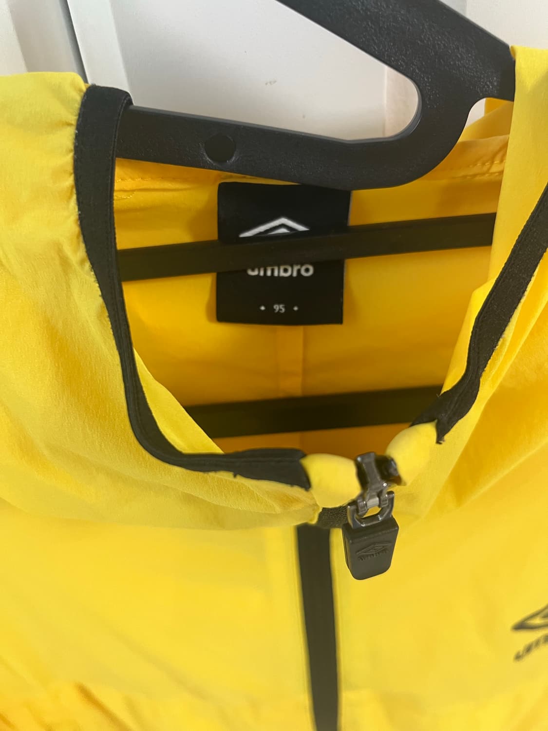 엄브로 옐로우 바람막이 95 상품이미지2