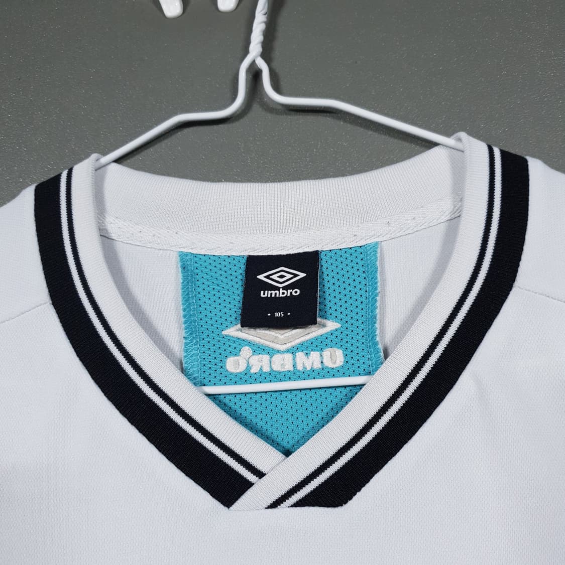 105 (XL) 엄브로 신형 풋볼 져지 컬렉션 오버핏 패턴 반팔티 있지 상품이미지5