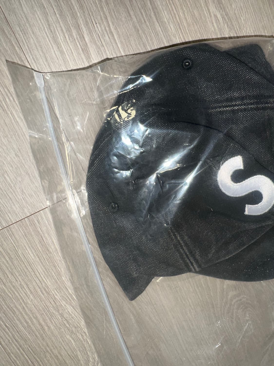 슈프림 피그먼트 S 로고 6-패널 블랙 상품이미지3