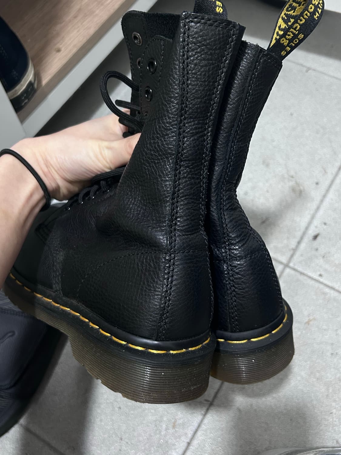 닥터마틴 1460 8홀 앰버서더 250 상품이미지2