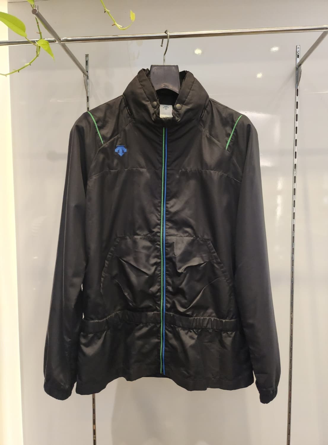 데상트 올터레인 여성바람막이 쟈켓(A급) 상품이미지1