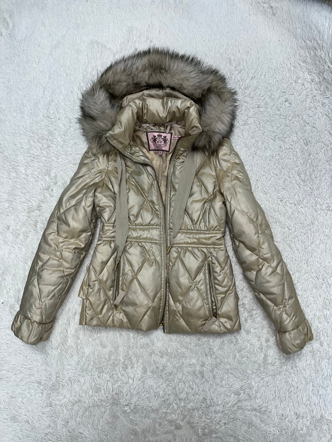 juicycouture 베이지 갸루 글로시 패딩 상품이미지8