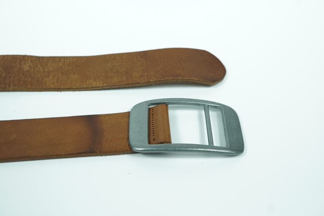 아메카지 무드 에이징 브라운 통가죽 슬라이드 벨트 상품이미지5