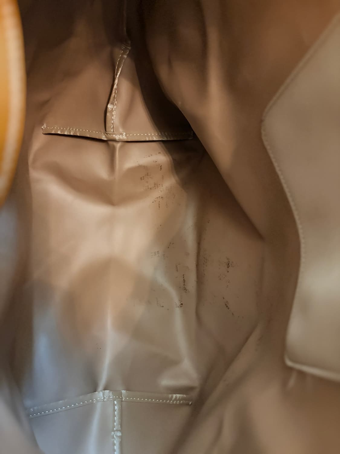 Longchamp 롱샴 베이지 에나멜 숄더백 상품이미지7