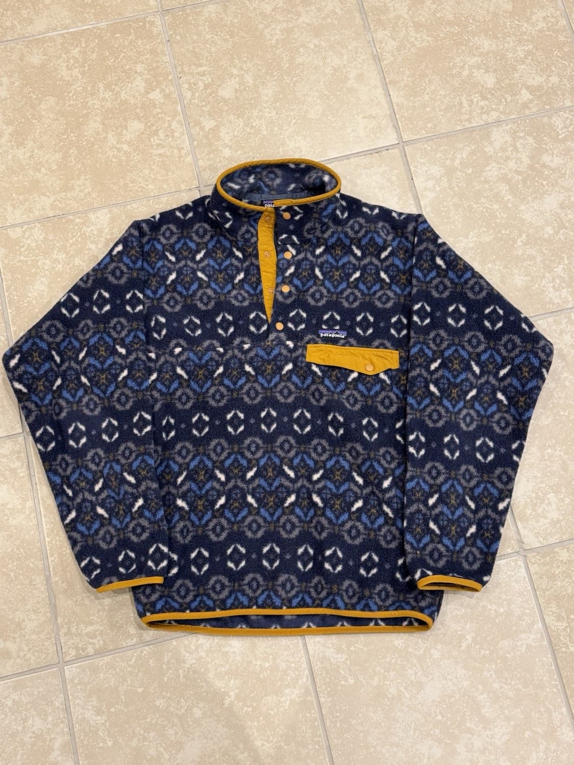 13FW 파타고니아 신칠라 스냅-T 네이비패턴/옐로우 상품이미지1