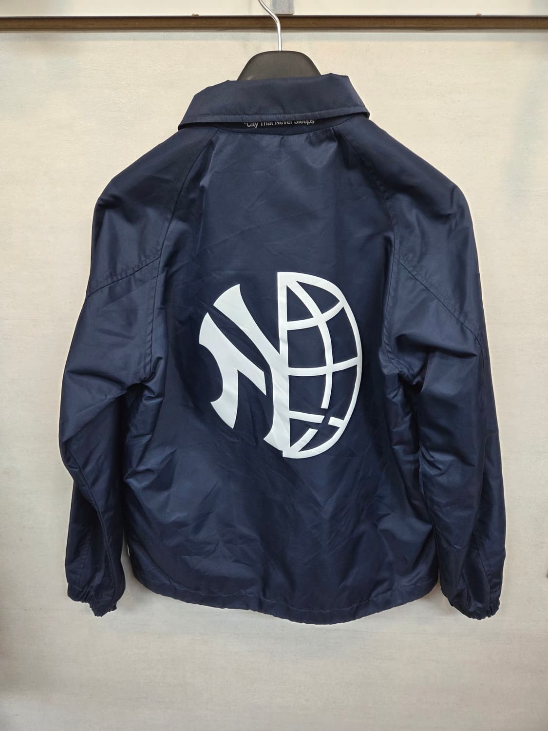 Lmc 레터링 빅백로고 코치자켓 s 다크네이비  상품이미지2