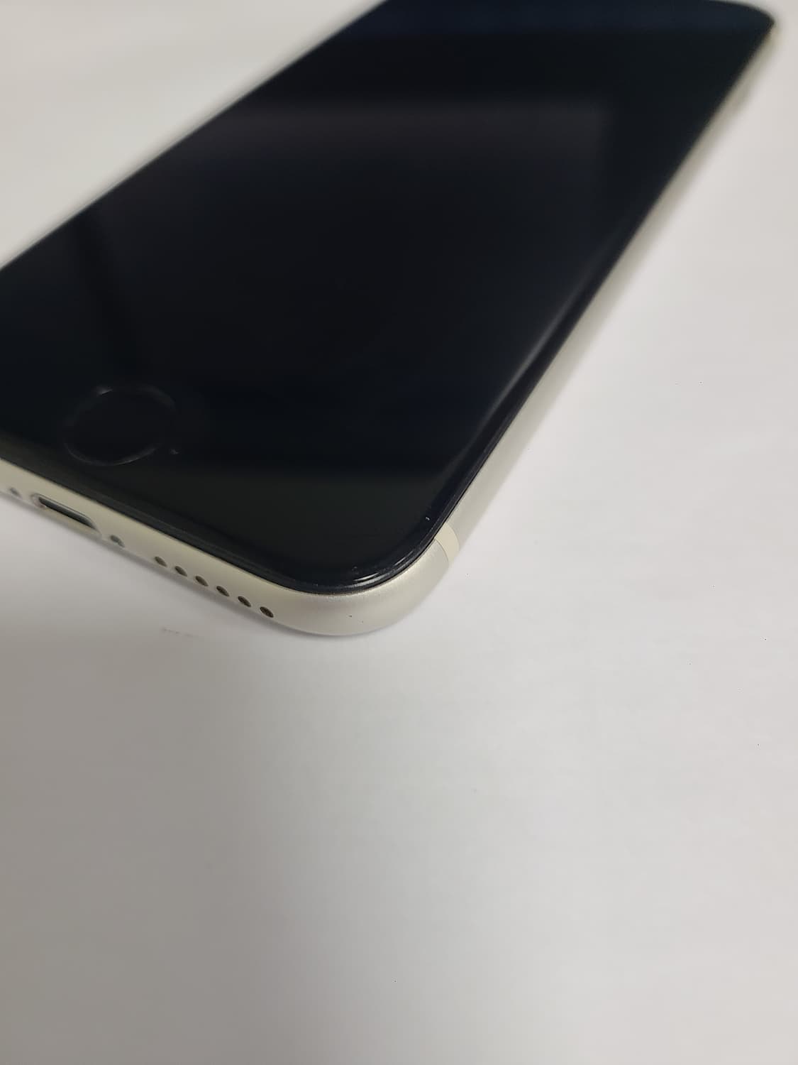 아이폰 se3 64G 화이트 배터리100 한국판 상품이미지8