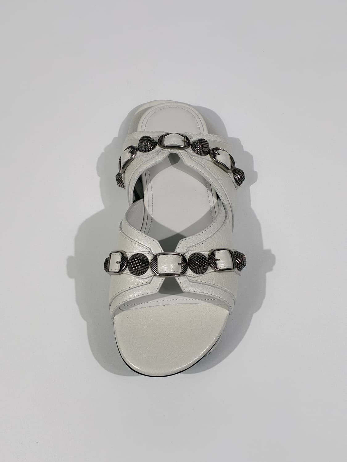 발렌시아가 카골 레더 플랫 샌들 뮬 화이트 상품이미지4