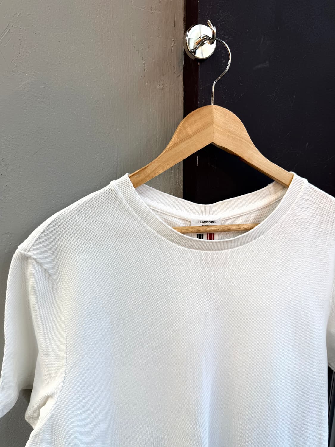 100~105/ 톰브라운 백삼선 코튼 반팔티 상품이미지3