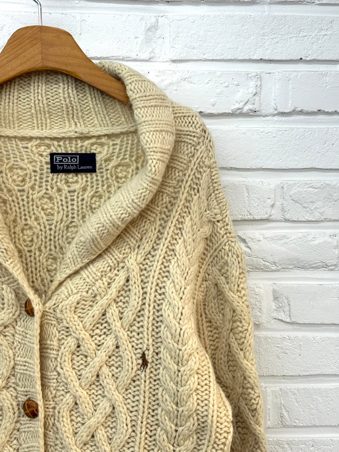 폴로 아이보리 꽈베기 가디건 상품이미지4