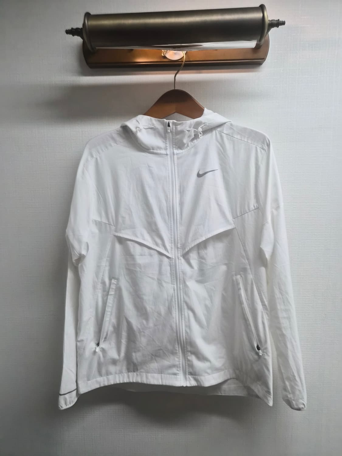 M) 나이키 러닝 패커블 경량 바람막이 팝니다 상품이미지1