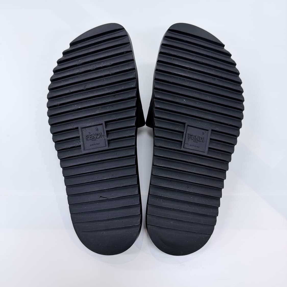 [S+급/270] 펜디 FF로고 러버 슬라이드 샌들 슬리퍼 블랙 상품이미지8