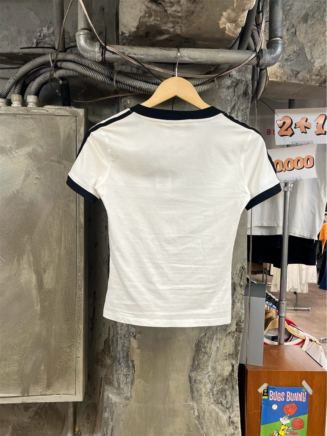 아디다스 브이넥 슬림핏 반팔티 화이트 S #csz3911 상품이미지2