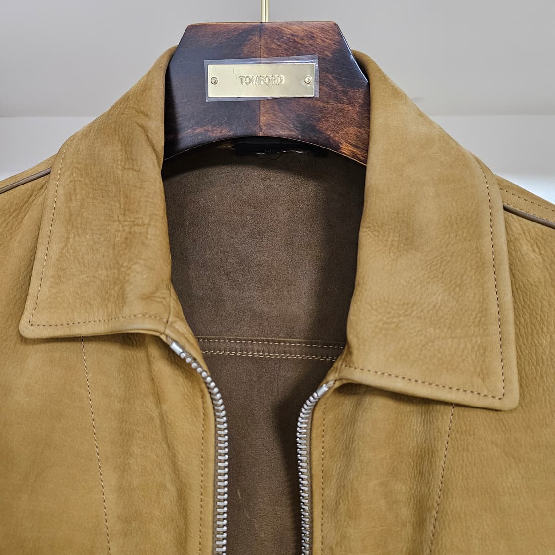 [48] 톰포드 버팔로 레더 스웨이드 트러커 워크 가죽 자켓 카멜 상품이미지2