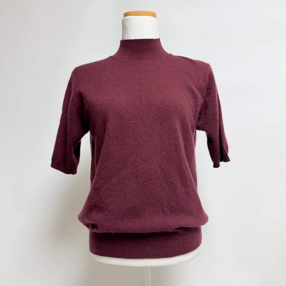 [캐시미어 100%] 반팔 버건디 목폴라 니트 M 상품이미지1