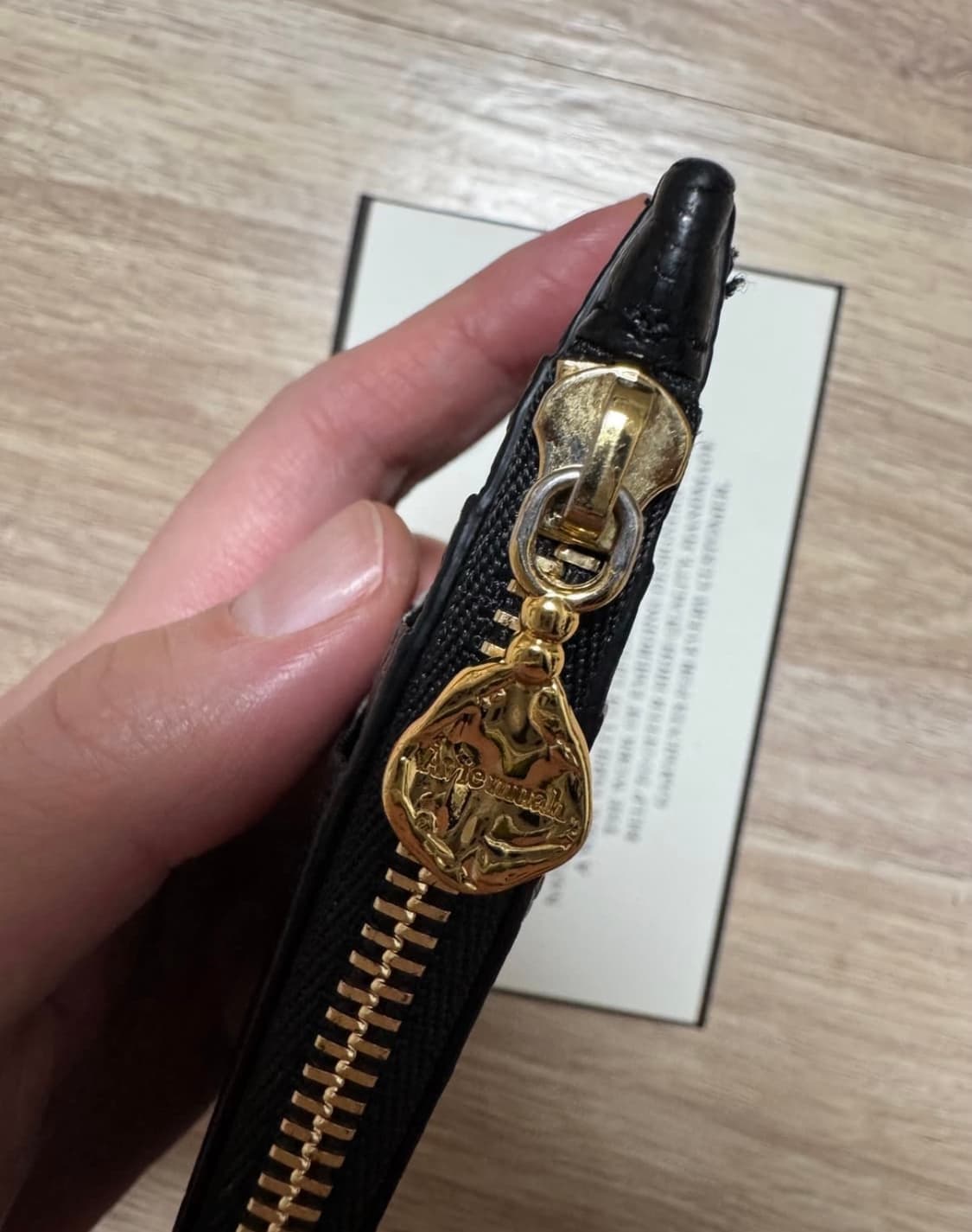 아비에무아 카드지갑 팝니다 상품이미지3