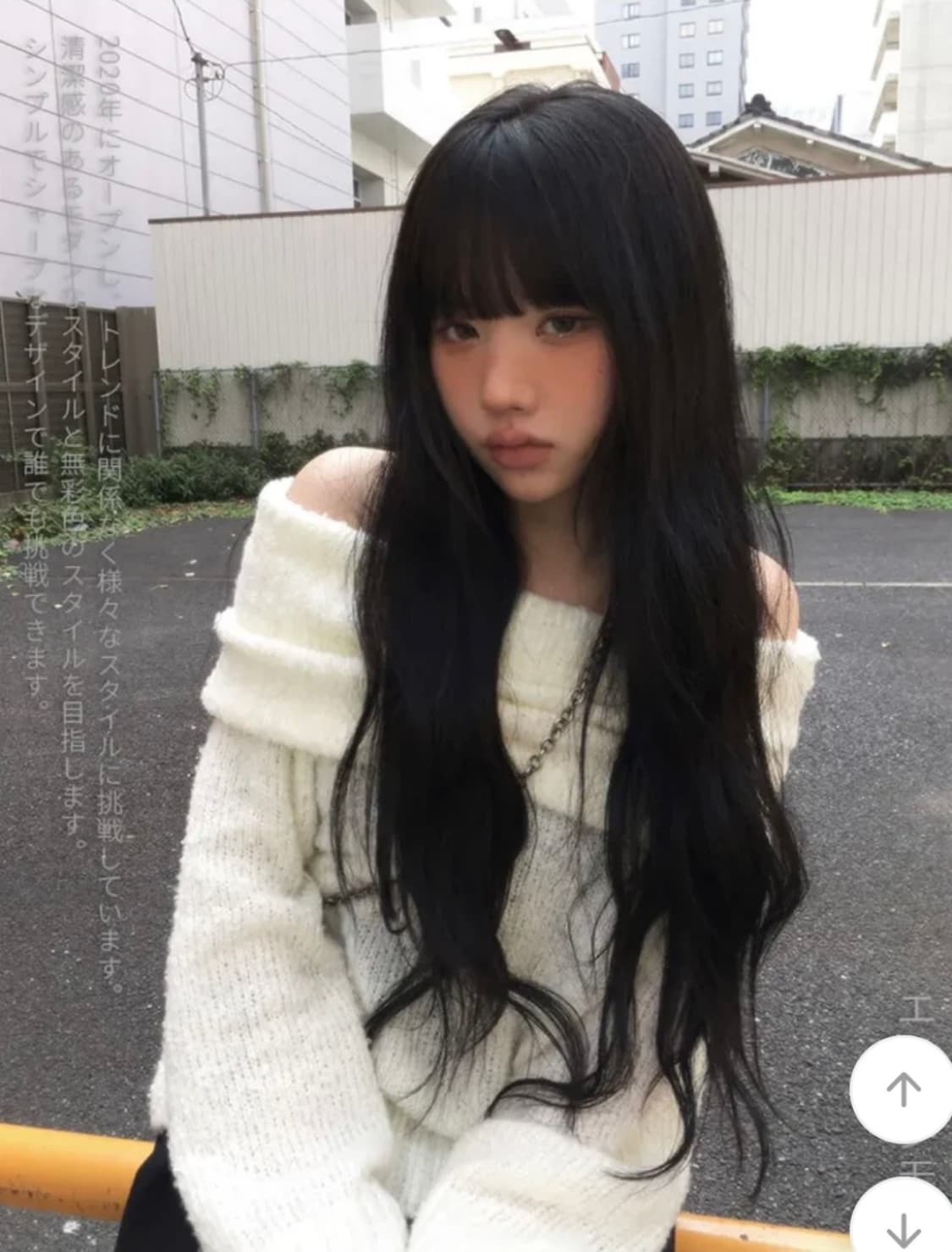 애니원모어 바루 오프숄더 루즈핏 도톰 니트 상품이미지1