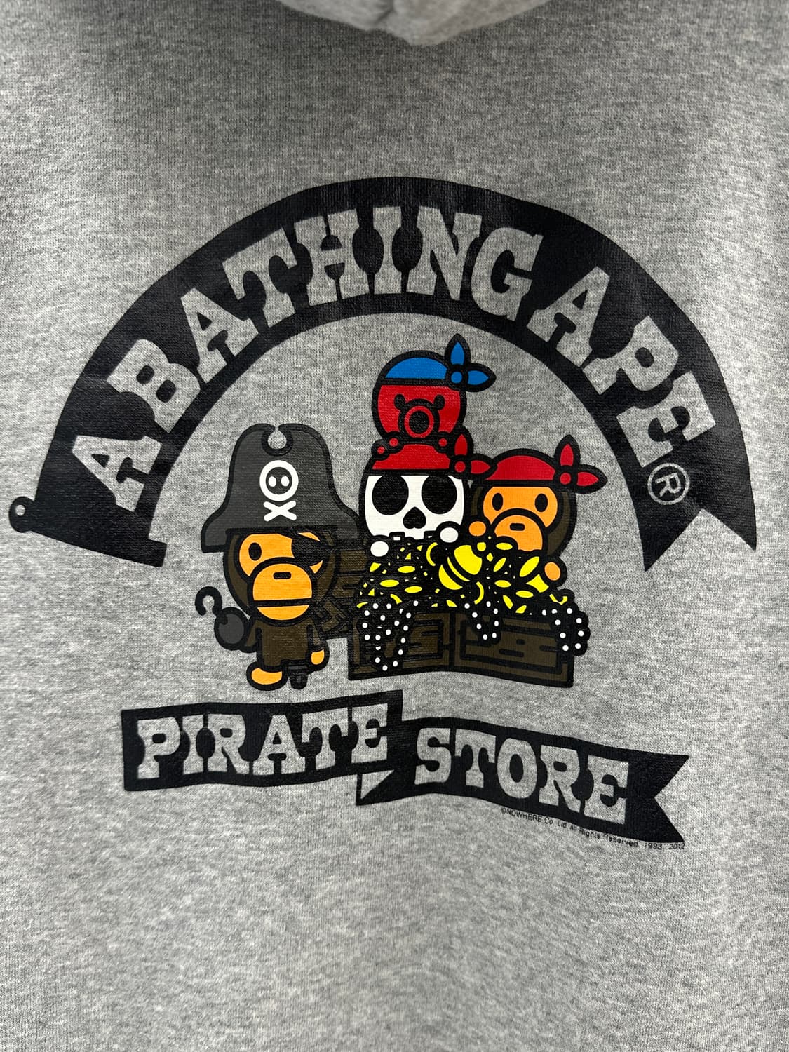 베이프 해적 마일로 빅로고 후드집업  상품이미지2