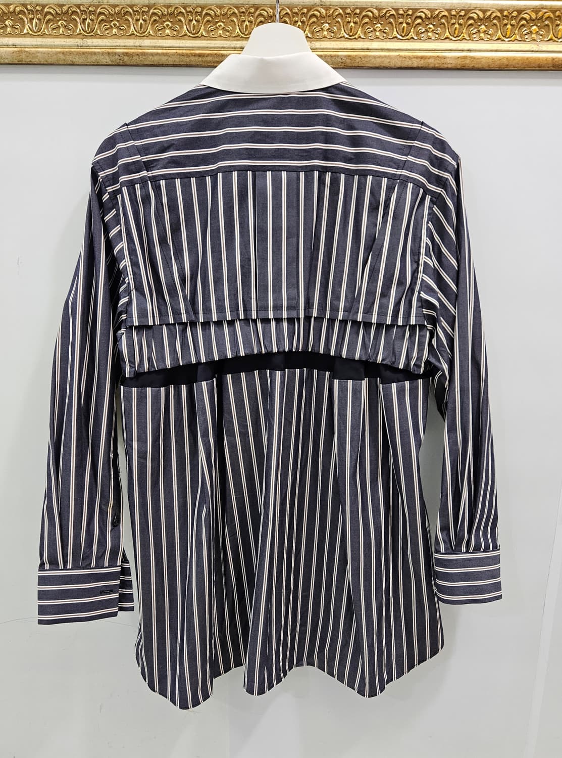 사카이 스트라이프 디테일 셔츠 상품이미지2