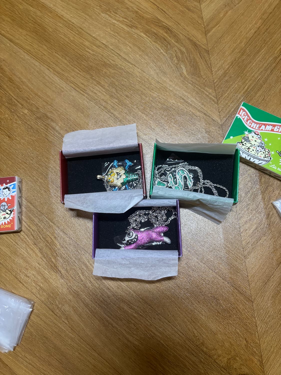 BBC 아이스크림 목걸이 세트 판매합니다 상품이미지4