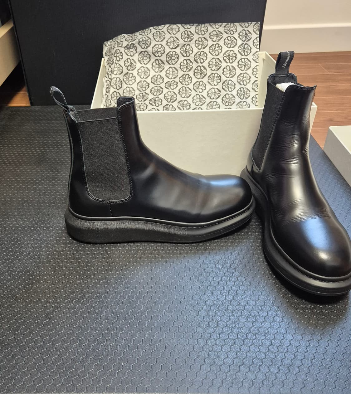 Alexander McQueen boots 상품이미지3