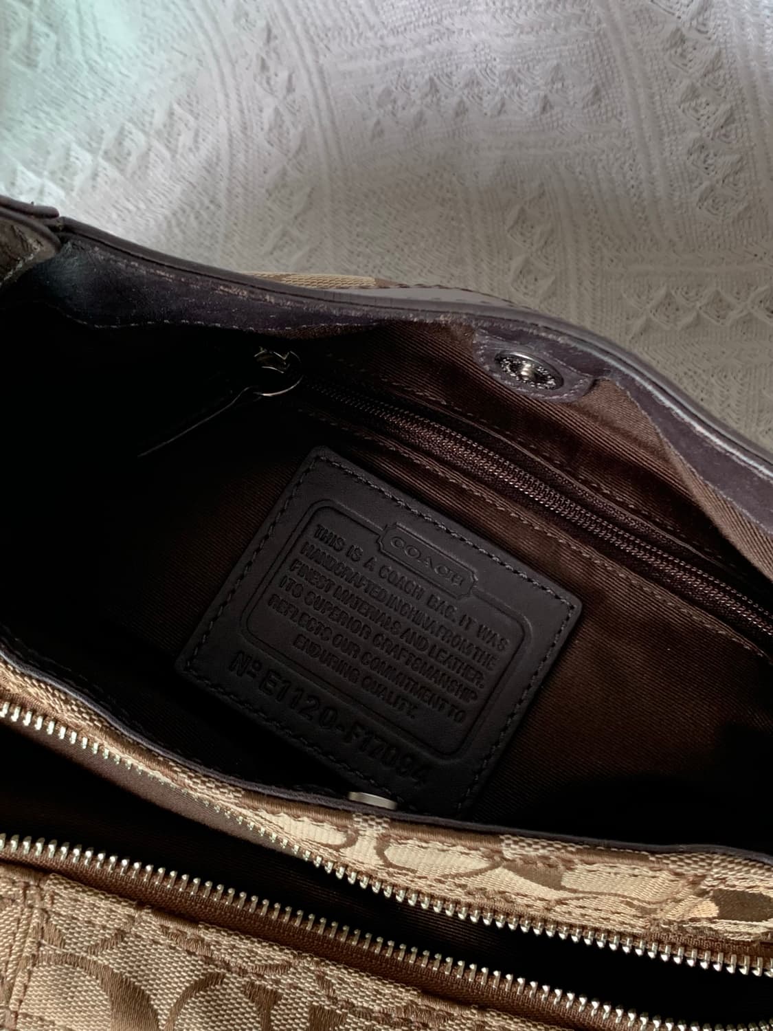 Coach Buckle Shoulder Bag Brown 🤎💼 상품이미지5