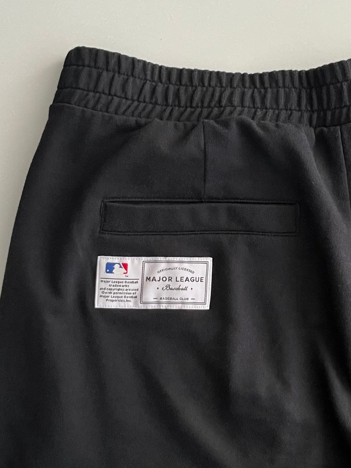 MLB 남여공용 빅로고 숏팬츠 트레이닝 반바지 블랙 상품이미지4