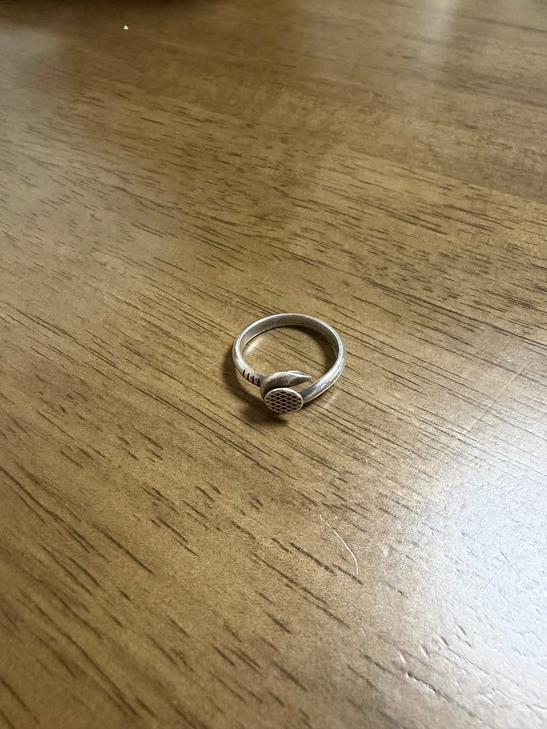 구이디 반지 판매합니다. (M사이즈) 상품이미지1