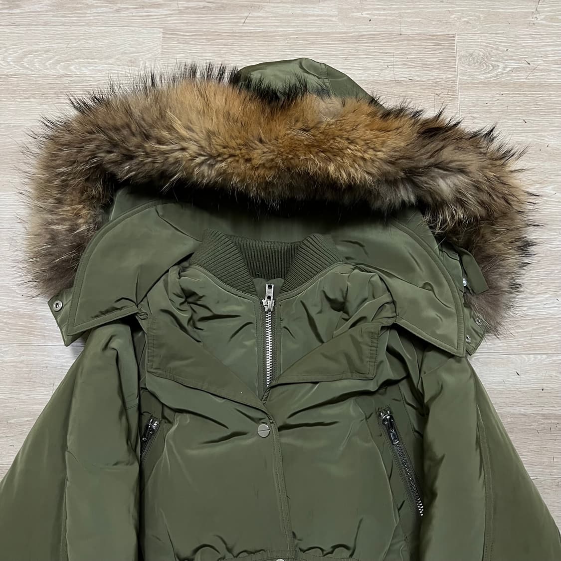 JS 뉴욕 여성 프리미엄 다운 퍼후드 롱 야상패딩 점퍼 [카키] FREE 상품이미지2