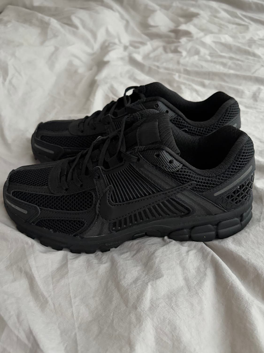 나이키 / 줌보메로5 블랙 / 255 상품이미지6