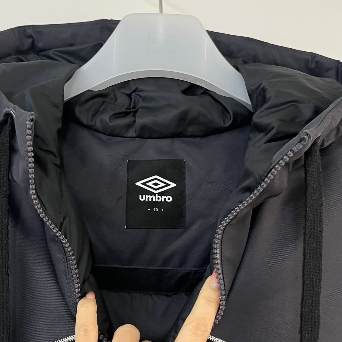 엄브로 자수 빅로고 패딩 조끼 상품이미지7