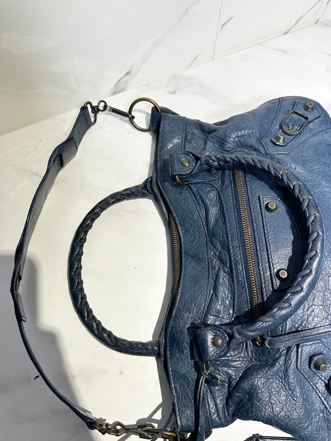 ❌거래중[A+ 정품] 발렌시아가 시티 모터백 퍼스트 다크네이비 상품이미지6