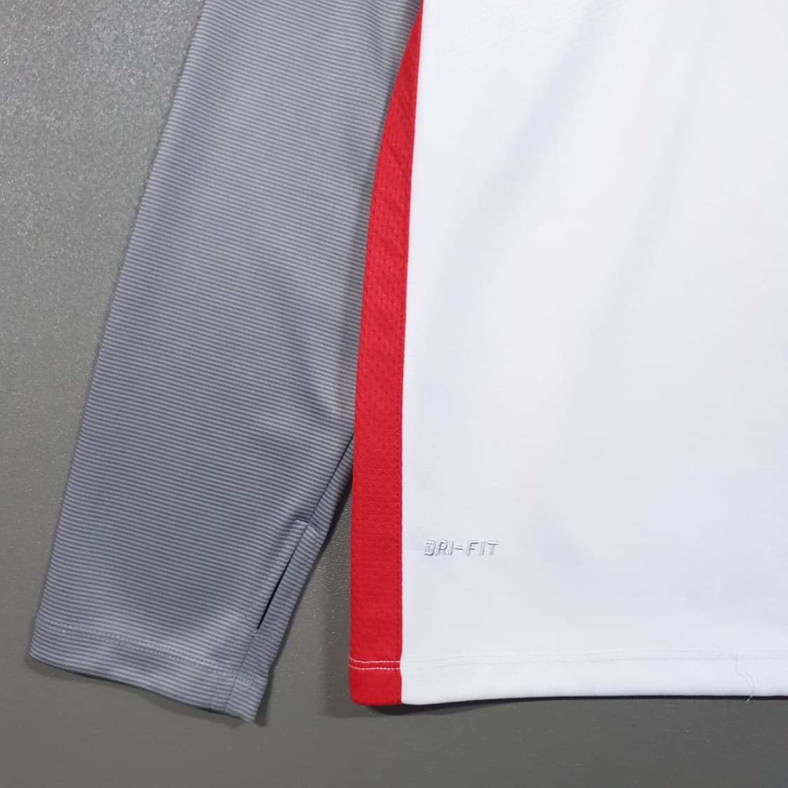 가슴 단면 : 50
총장 길이 : 73

16-17 시즌 아스널 홈 져 상품이미지4