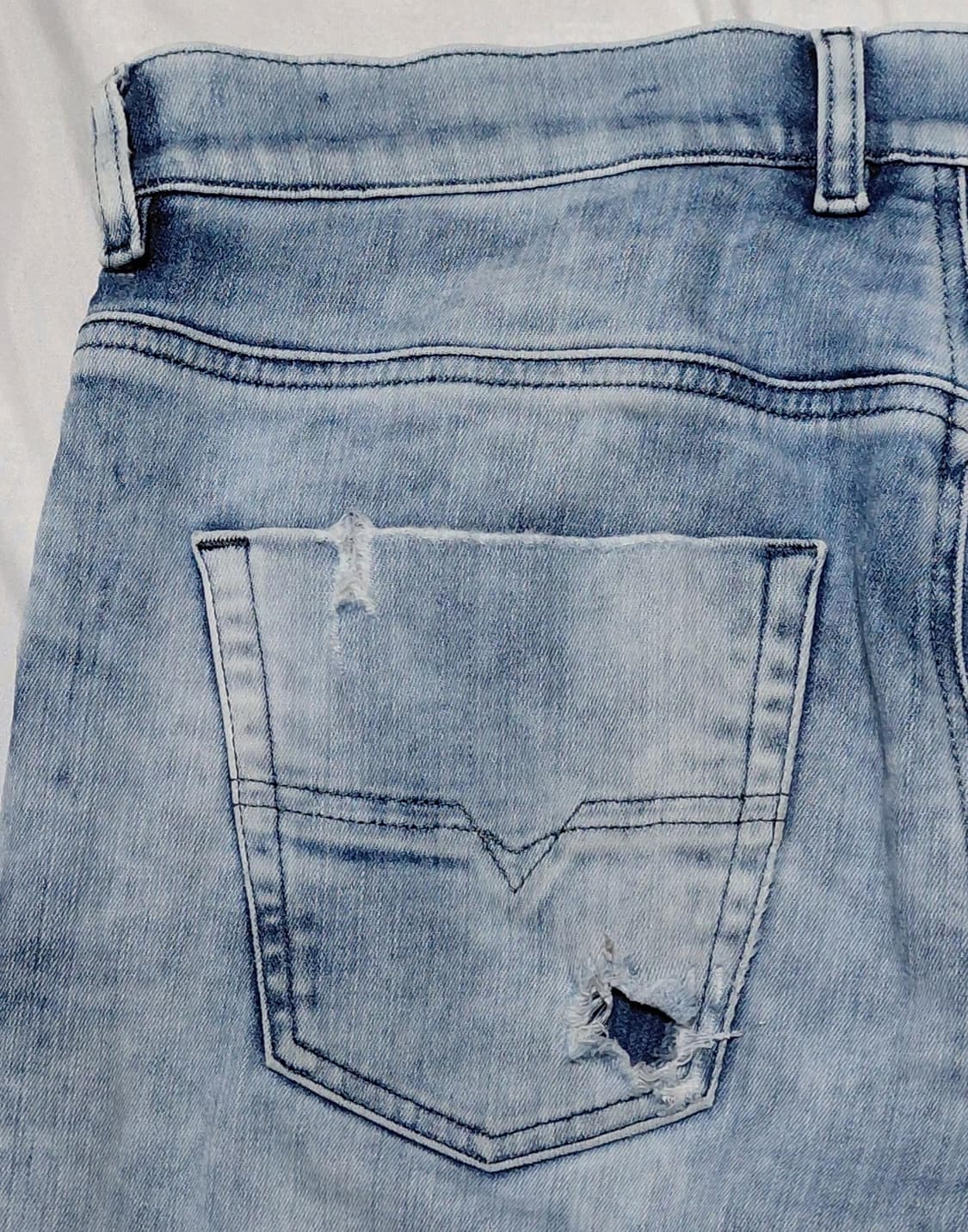 [31] 디젤 KRAILEY-B-T 조그진 테이퍼드 데님 (Italy) 상품이미지8