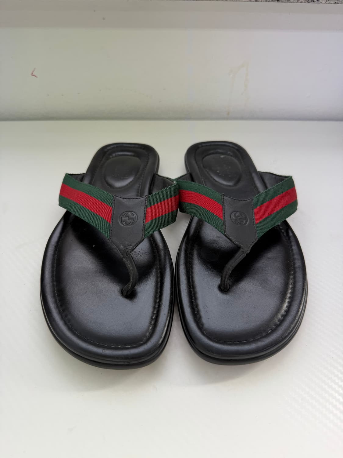 정품) 구찌 남성 삼선 블랙 레더 쪼리 7.5(265) 상품이미지1