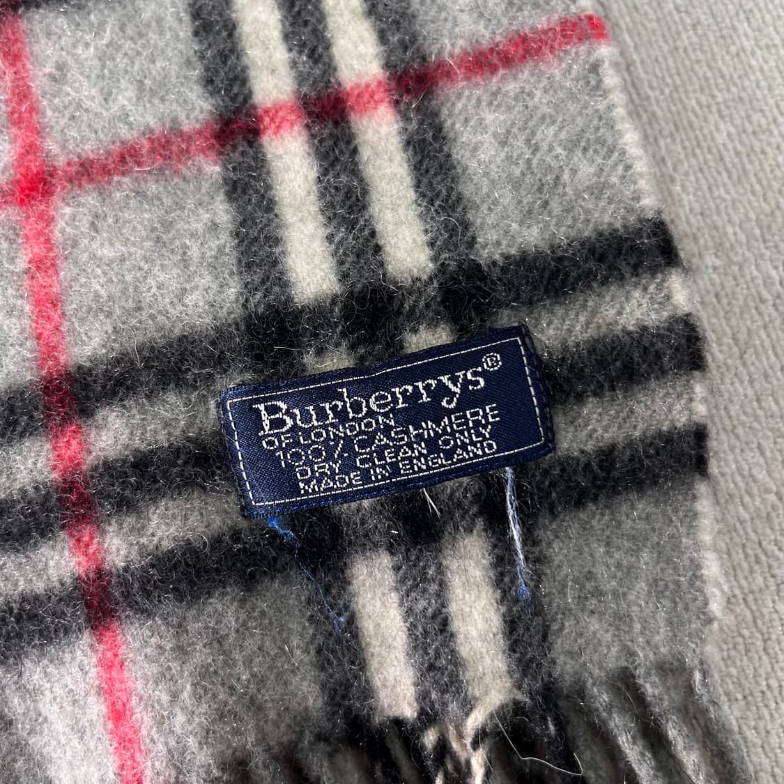 버버리 노바체크 캐시미어 그레이 머플러  상품이미지3