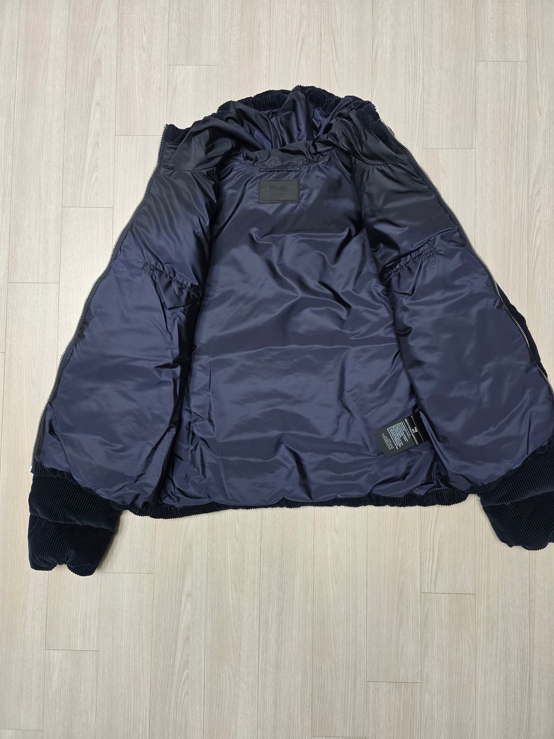 정품 프라다남성 코듀로이점퍼46 상품이미지7