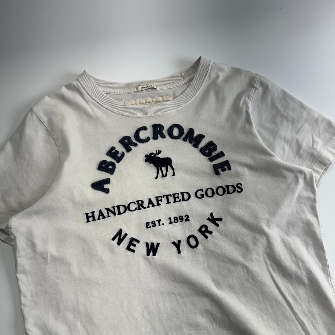 Abercrombie 아베크롬비 아치 로고 화이트 반팔 상품이미지4