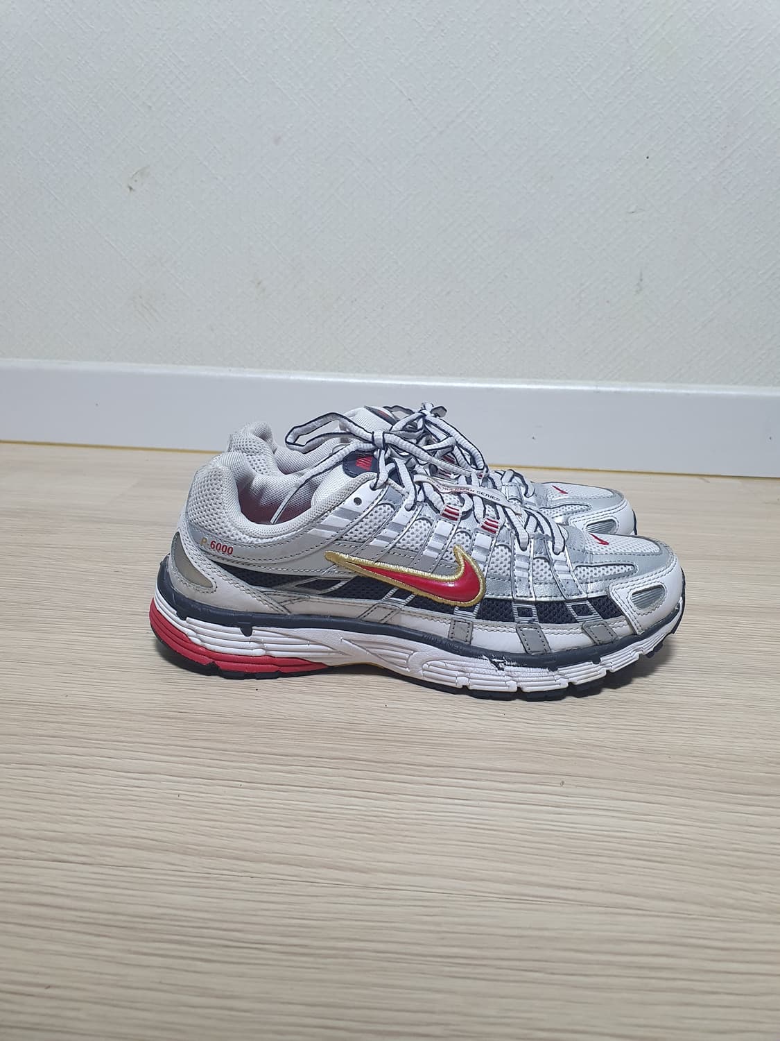 나이키 P-6000 실버 레드 운동화 245 상품이미지1