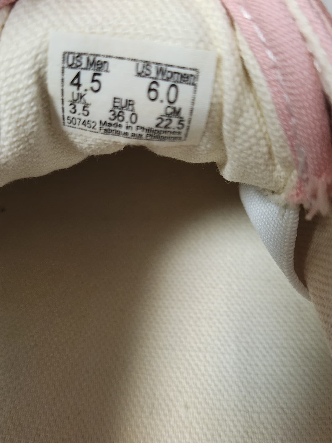 반스 올드스쿨 뮬 파우더 핑크 트루 화이트 사이즈225

실착은 3회 정 상품이미지9