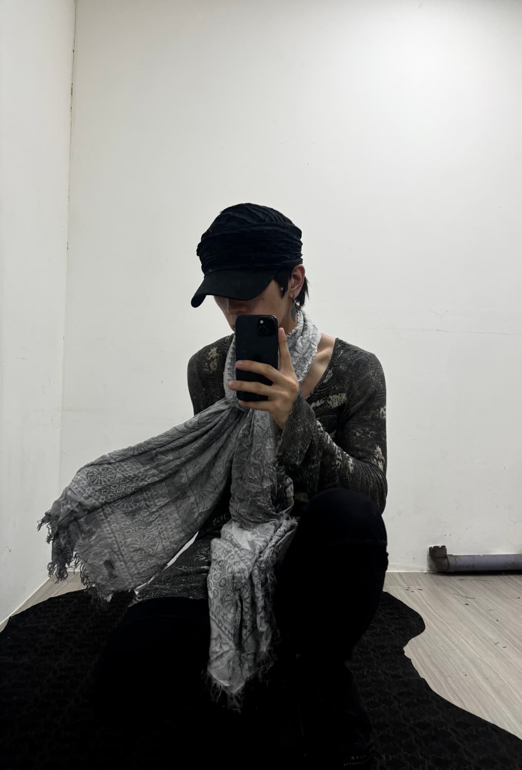 “Vintage” Grey Printing Scarf 상품이미지2