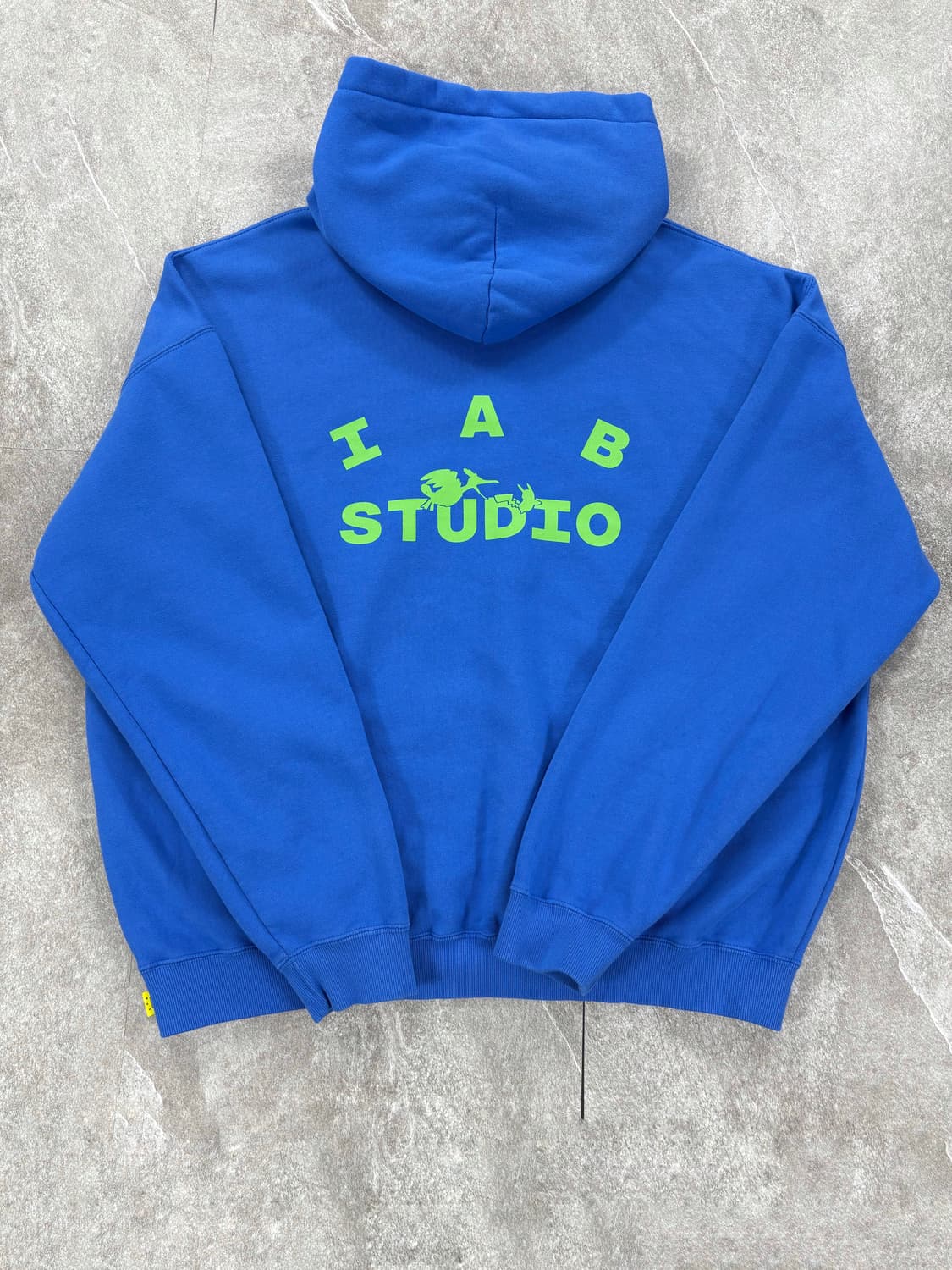 아이앱 스튜디오 x 포켓몬 후드티 상품이미지5